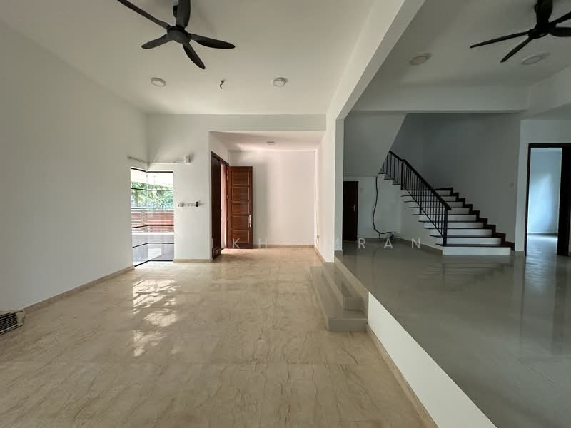 Semi-Detached House for Sale in Bukit Jelutong (Shah Alam) - Sheikh Imran - Living Room - PropertyGuru.com.my