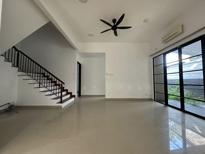 Semi-Detached House for Sale in Bukit Jelutong (Shah Alam) - Sheikh Imran - Living Room - PropertyGuru.com.my