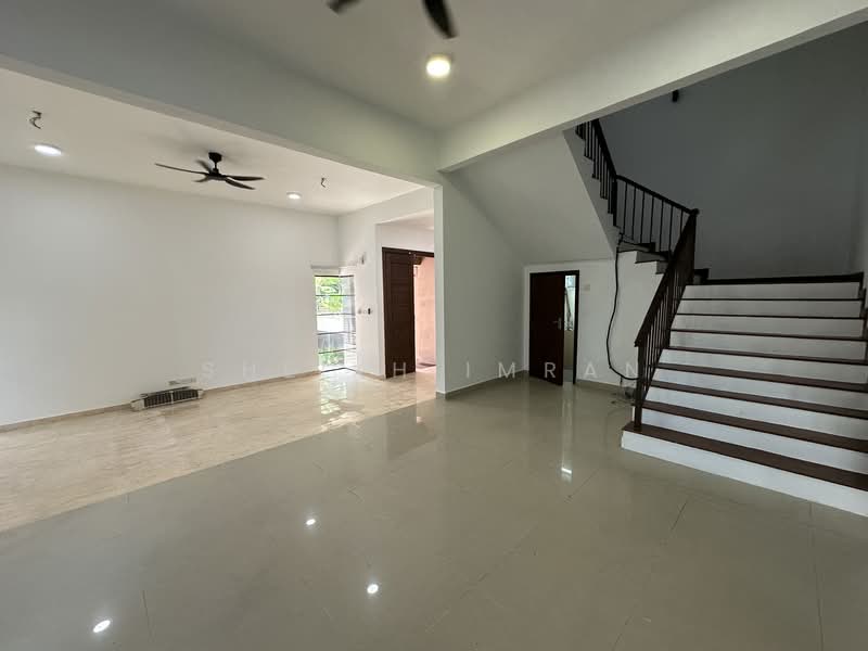Semi-Detached House for Sale in Bukit Jelutong (Shah Alam) - Sheikh Imran - Living Room - PropertyGuru.com.my