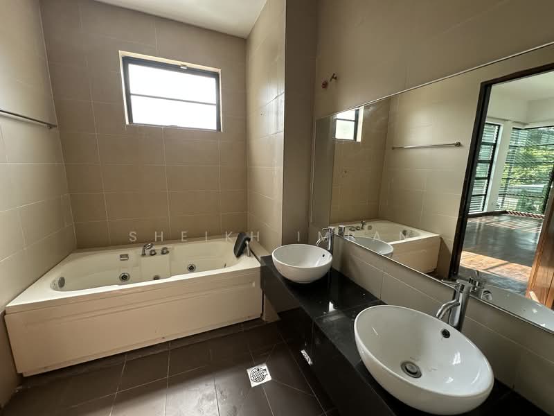 Semi-Detached House for Sale in Bukit Jelutong (Shah Alam) - Sheikh Imran - Bathroom - PropertyGuru.com.my