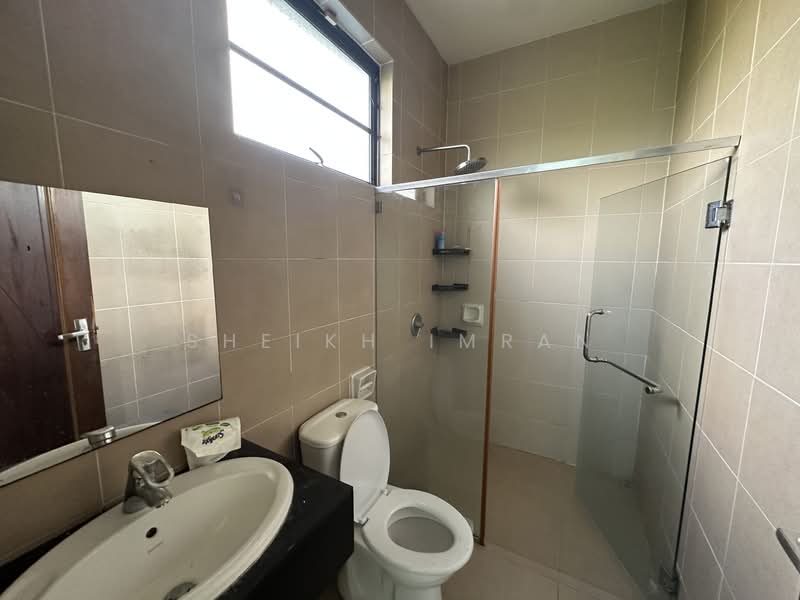 Semi-Detached House for Sale in Bukit Jelutong (Shah Alam) - Sheikh Imran - Bathroom - PropertyGuru.com.my