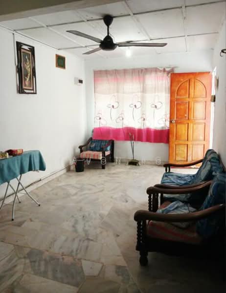 1-storey Terraced House for Sale in Taman Sinaran (Balakong) - Tavon RG - Living Room - PropertyGuru.com.my