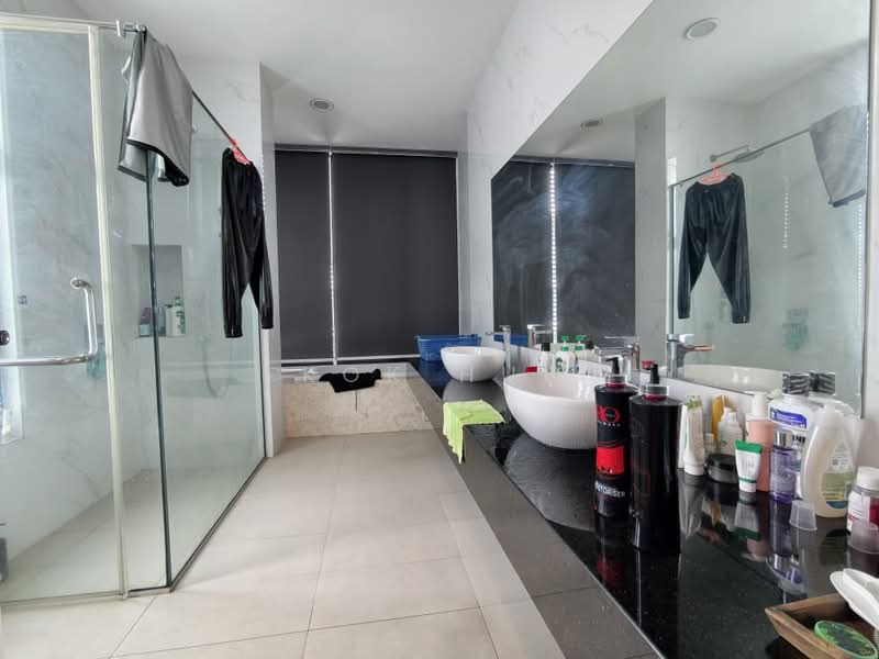 Bungalow for Sale in Senibong (Permas Jaya) - Kok Hui - Bathroom - PropertyGuru.com.my