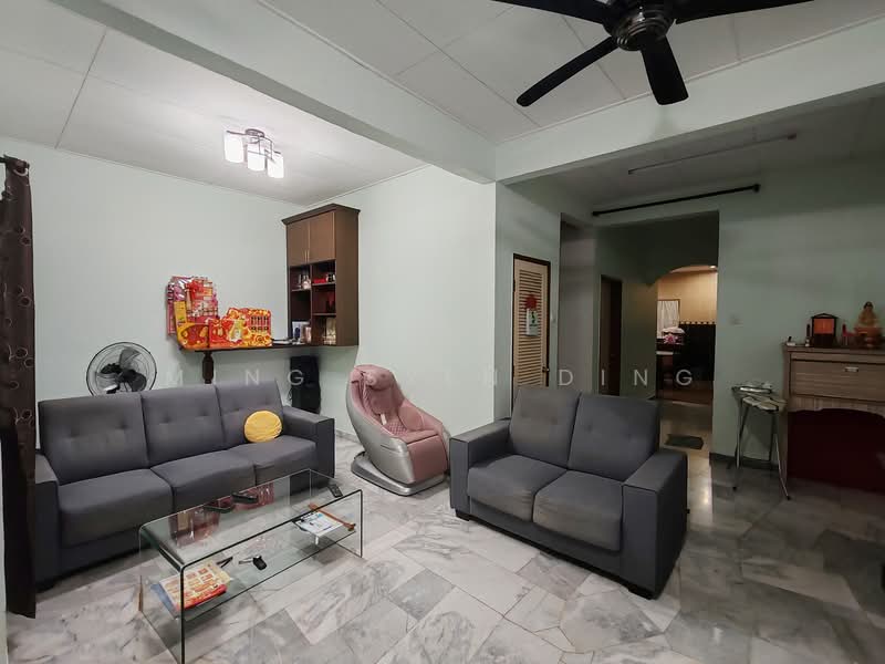 1.5-storey Terraced House for Sale in Bandar Bukit Raja (Klang) - Ming Syen Ding - Living Room - PropertyGuru.com.my