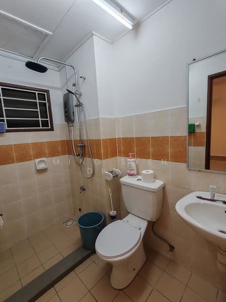 1.5-storey Terraced House for Sale in Bandar Bukit Raja (Klang) - Ming Syen Ding - Bathroom - PropertyGuru.com.my