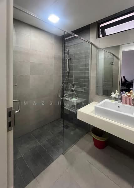 Condominium for Rent at Vivo Residential Suites - Mazsheera . - Bathroom - PropertyGuru.com.my