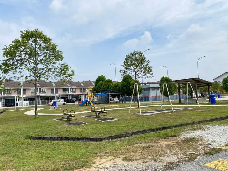 Terraced House for Sale in Kuala Selangor (Selangor) - Nur Hanizah - Exterior - PropertyGuru.com.my