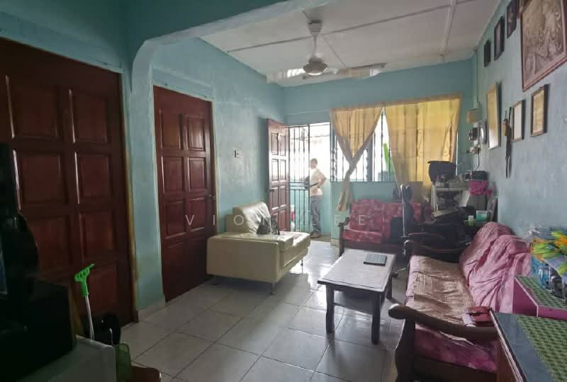 Flat for Sale at Flat Taman Ungku Tun Aminah - Vion Lee - Living Room - PropertyGuru.com.my