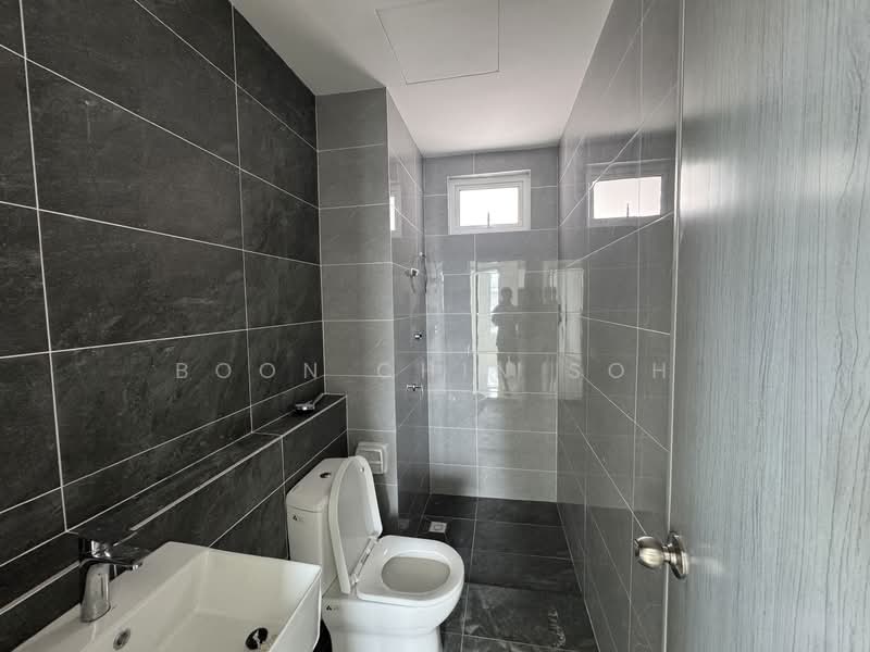 Condominium for Sale at Lucerne Residences - Boon Chin Soh - Bathroom - PropertyGuru.com.my