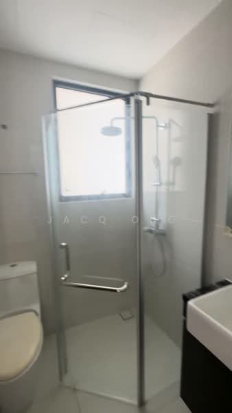 Condominium for Sale at Lovell @ Country Garden Danga Bay - JacQ Ong - Bathroom 1 - PropertyGuru.com.my