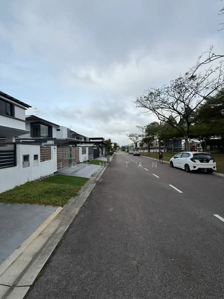 Cluster House for Sale in Taman Adda Heights (Tebrau) - Iden Tan - Exterior - PropertyGuru.com.my