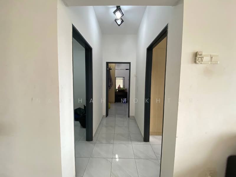 Apartment for Sale at Pangsapuri Putra Impian - Najihah Mokhtar - Corridor - PropertyGuru.com.my