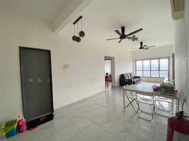 Apartment for Sale at Pangsapuri Putra Impian - Najihah Mokhtar - Living Room - PropertyGuru.com.my