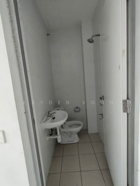 Apartment for Sale at The Seed Taman Sutera Utama - Kayden Voon - Bathroom - PropertyGuru.com.my