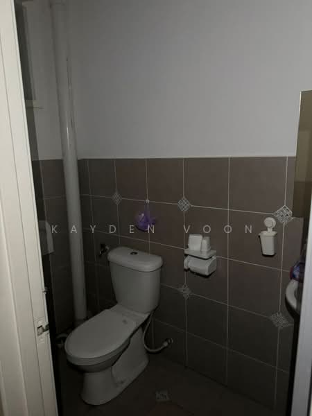 Shop for Rent in Johor Bahru (Johor) - Kayden Voon - Bathroom - PropertyGuru.com.my
