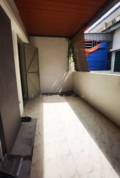 1-storey Terraced House for Sale in Hijauan Valdor (Sungai Jawi) - Jeff Koay - Balcony - PropertyGuru.com.my
