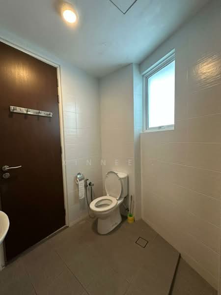Condominium for Rent at Bayu Ferringhi Condominiums - Xinnee . - Bathroom - PropertyGuru.com.my