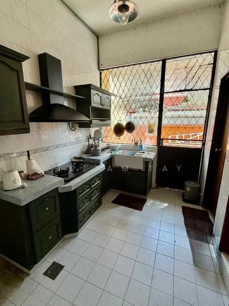 Semi-Detached House for Sale in Taman Sutera (Johor Bahru) - William Tay - Kitchen - PropertyGuru.com.my