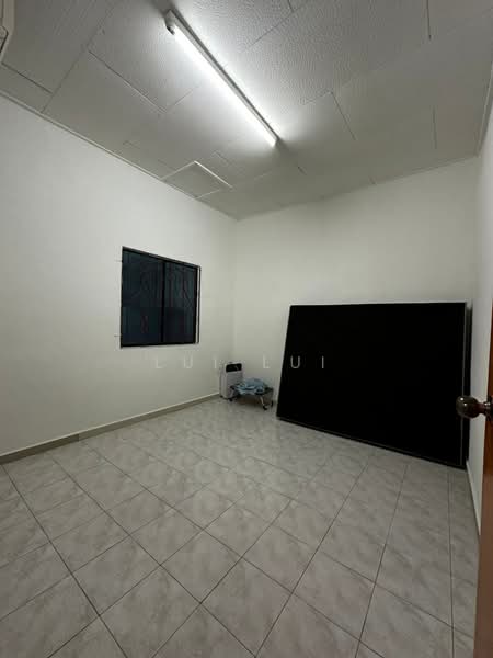 1-storey Terraced House for Rent in Taman Ungku Tun Aminah (Skudai) - Lui Lui - Bedroom - PropertyGuru.com.my