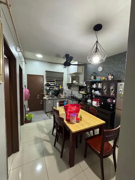 Kampung Batu 9 Kebun Baru untuk Untuk Dijual - RM 365,000, Feb 2026 - Kitchen - PropertyGuru.com.my