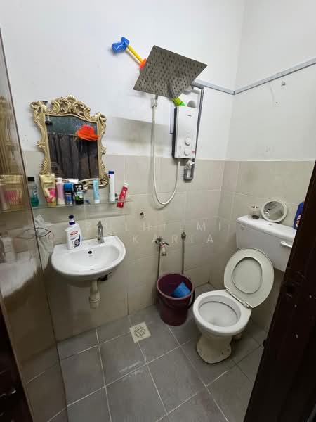 Kampung Batu 9 Kebun Baru untuk Untuk Dijual - RM 365,000, Feb 2026 - Bathroom - PropertyGuru.com.my