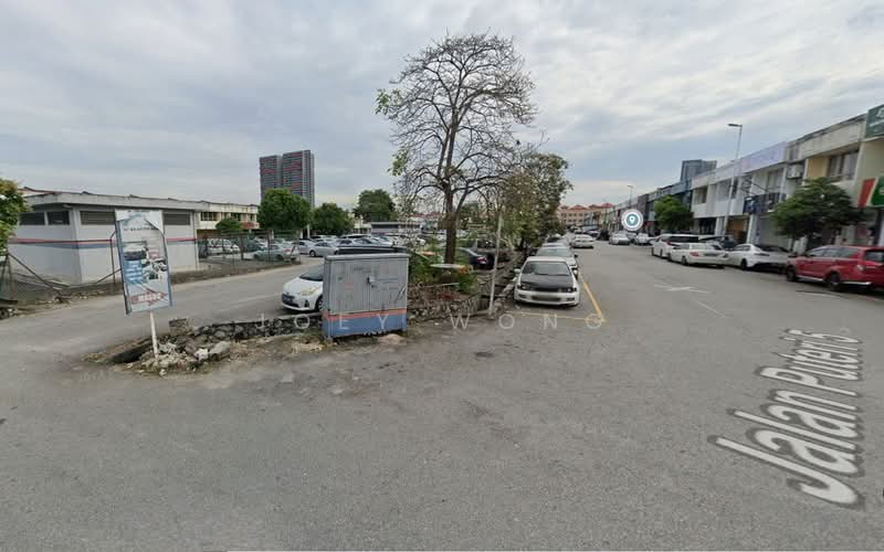Shop for Rent in Bandar Puteri Puchong (Puchong) - Joey Wong - Exterior - PropertyGuru.com.my