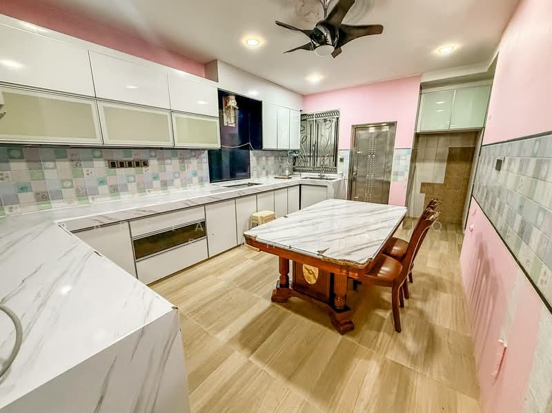 Terraced House for Sale in Alam Impian (Shah Alam) - Absyarie Syafiq Shahrin - Kitchen - PropertyGuru.com.my