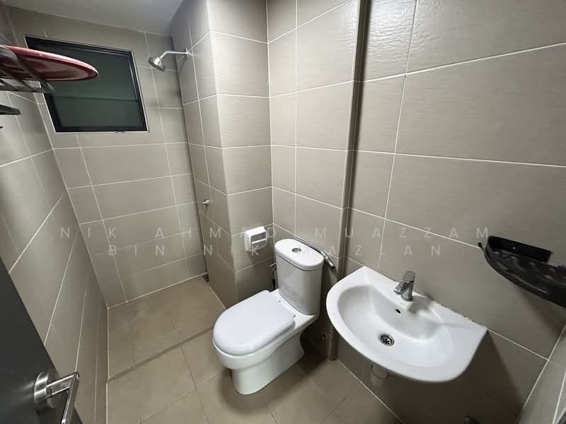 Emira Residence untuk Untuk Disewa - RM 2,400 /bulan, Feb 2026 - Bathroom - PropertyGuru.com.my