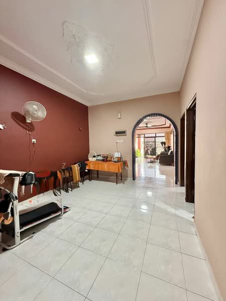 Taman Dato Syed Mohamad Idrus untuk Untuk Dijual - RM 428,000, Feb 2026 - Living Room - PropertyGuru.com.my