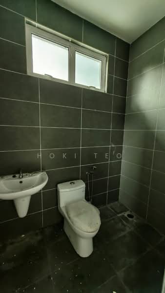 Semi-Detached House for Sale in Taman Cempaka Kuning (Batu Pahat) - Hoki Teo - Bathroom - PropertyGuru.com.my