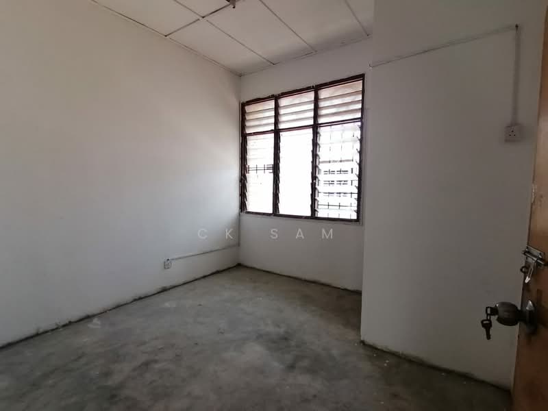 2-storey Terraced House for Sale in Bandar Bukit Beruntung (Bukit Beruntung) - CK Sam - Interior - PropertyGuru.com.my