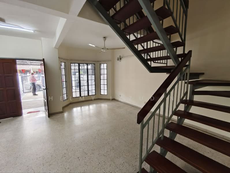 2-storey Terraced House for Sale in Pjs 10 (Sunway) - HELMY IZZUDIN - Living Room - PropertyGuru.com.my