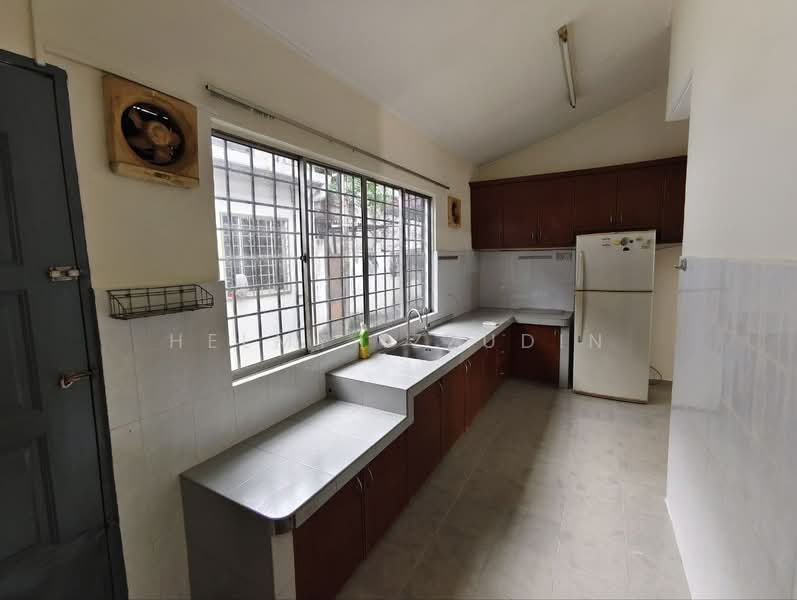 2-storey Terraced House for Sale in Pjs 10 (Sunway) - HELMY IZZUDIN - Kitchen - PropertyGuru.com.my