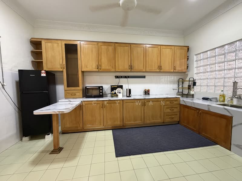 2-storey Terraced House for Rent in Happy Garden (Kuchai Lama) - Jacky Wan - Kitchen - PropertyGuru.com.my