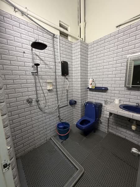 2-storey Terraced House for Rent in Happy Garden (Kuchai Lama) - Jacky Wan - Bathroom - PropertyGuru.com.my