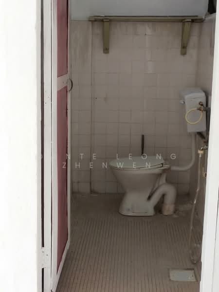 Flat for Sale at Taman Batu Permai - Dante Leong Zhenwen - Bathroom - PropertyGuru.com.my