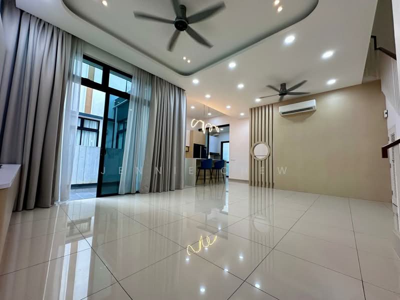 Semi-Detached House for Rent in Setia Alam (Selangor) - Jennie Chew - Living Room - PropertyGuru.com.my