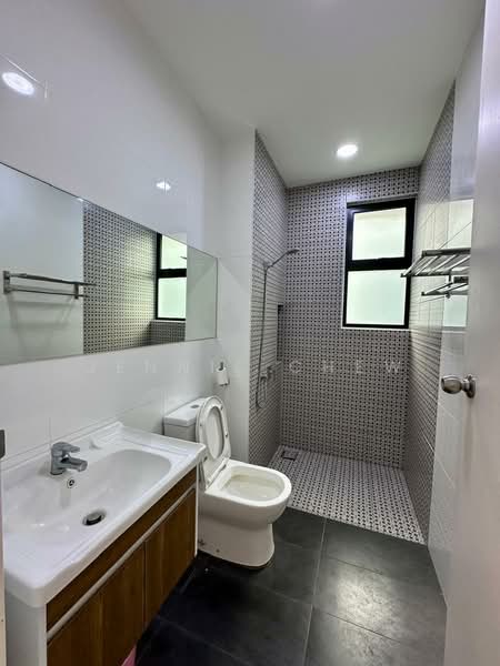 Semi-Detached House for Rent in Setia Alam (Selangor) - Jennie Chew - Bathroom - PropertyGuru.com.my