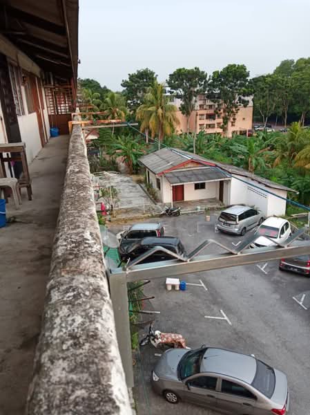 Flat Taman Ungku Tun Aminah untuk Untuk Disewa - RM 750 /bulan, Feb 2026 - Exterior - PropertyGuru.com.my