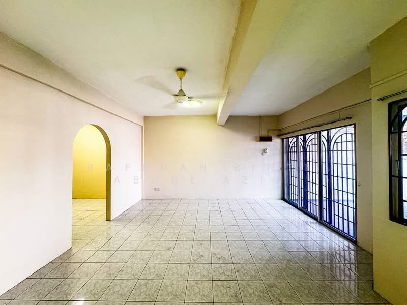 2-storey Terraced House for Sale in Taman Sentosa (Klang) - Rafedah Binti Abdul Aziz - Living Room - PropertyGuru.com.my