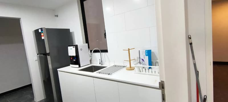 Service Residence for Rent at SqWhere Service Apartments - JJ Lee - Kitchen - PropertyGuru.com.my