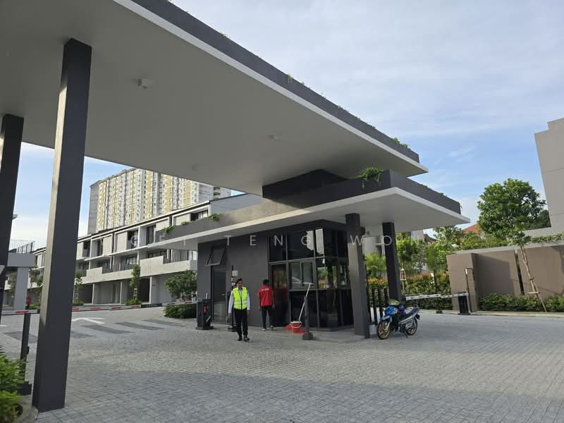 3-storey Terraced House for Rent in Taman Bukit Serdang (Seri Kembangan) - Woei Teng Wong - Exterior - PropertyGuru.com.my