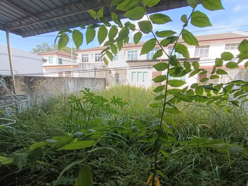 Partially Furnished 2 Storey Terrace @ Taman Angkasa Nuri untuk Untuk Disewa - RM 1,200 /bulan, Feb 2026 - Exterior - PropertyGuru.com.my