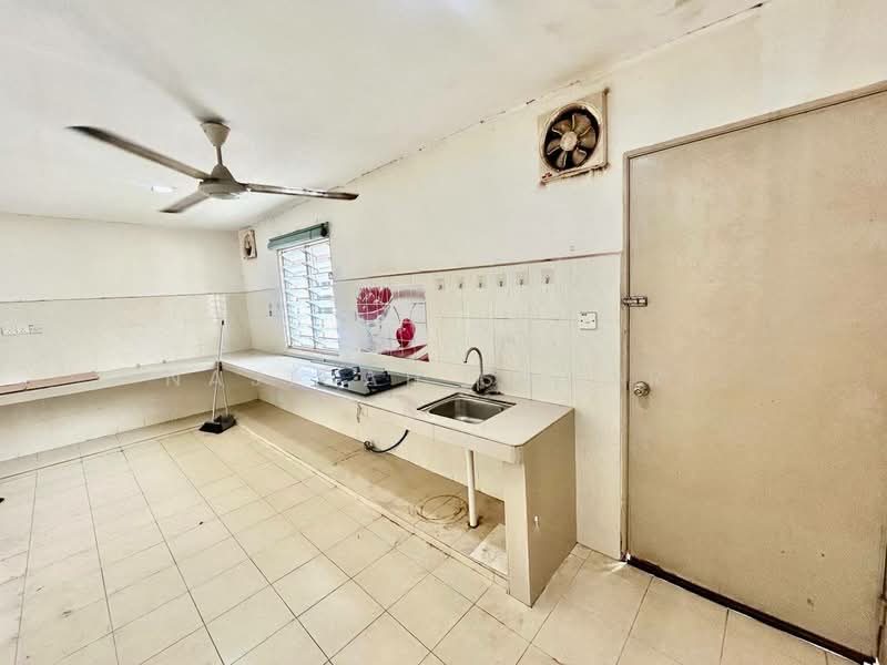 Rumah Teres 1 Tingkat untuk Dijual di Saujana (Selangor) - Najibah Sahari - Kitchen - PropertyGuru.com.my