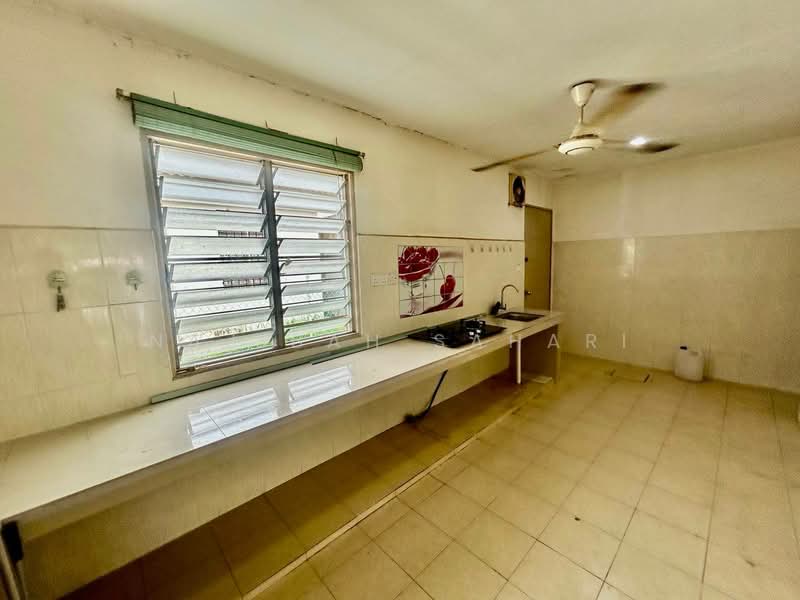 Rumah Teres 1 Tingkat untuk Dijual di Saujana (Selangor) - Najibah Sahari - Kitchen - PropertyGuru.com.my