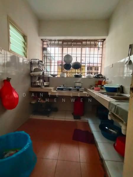 Apartment for Sale at Sri Impian - Dante Leong Zhenwen - Kitchen - PropertyGuru.com.my