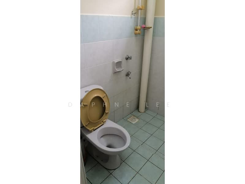 Terraced House for Rent in Taman Pelangi Indah (Ulu Tiram) - Daphne Lee - Bathroom - PropertyGuru.com.my