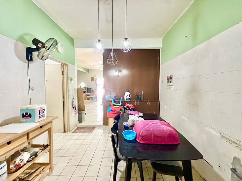 Terraced House for Sale in Bandar Botanic (Klang) - Mohamad Hanafi - Dining Room - PropertyGuru.com.my