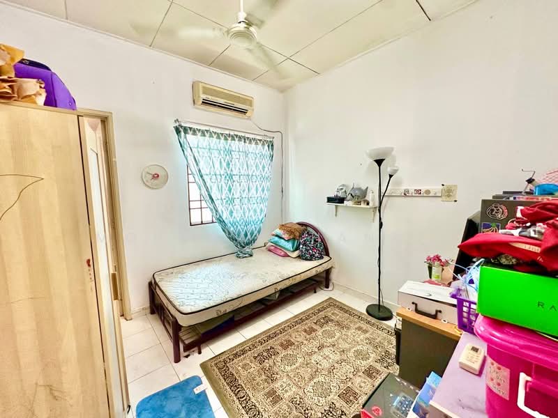 Terraced House for Sale in Bandar Botanic (Klang) - Mohamad Hanafi - Bedroom - PropertyGuru.com.my