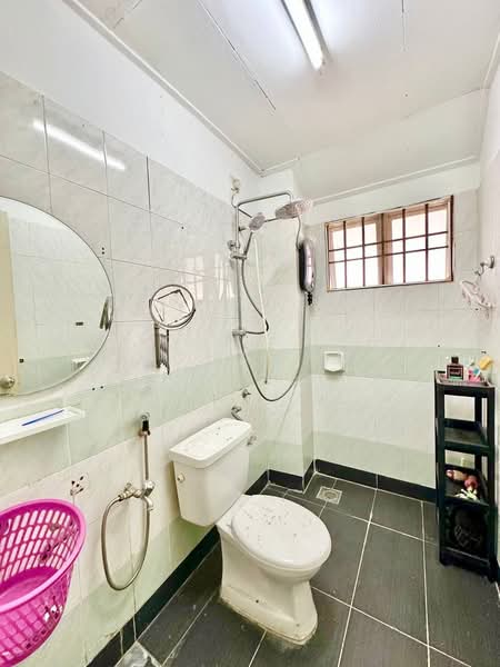 Terraced House for Sale in Bandar Botanic (Klang) - Mohamad Hanafi - Bathroom - PropertyGuru.com.my